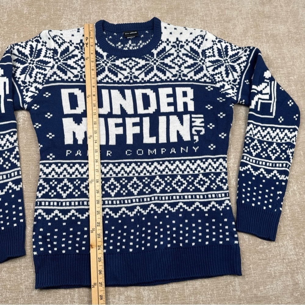 Dunder Mifflin The Office Sweater Mens Large Blue Snowflake Pullover Crew Neck - Picture 7 of 10